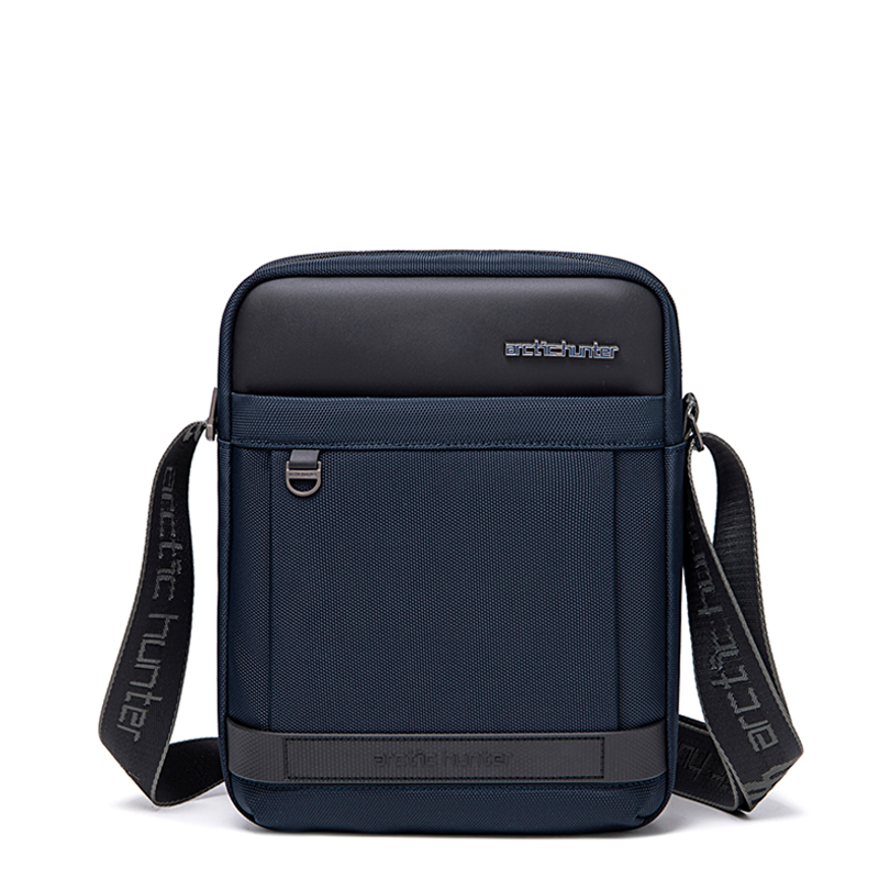 Arctichunter.AH85UU.K00162.blue.1