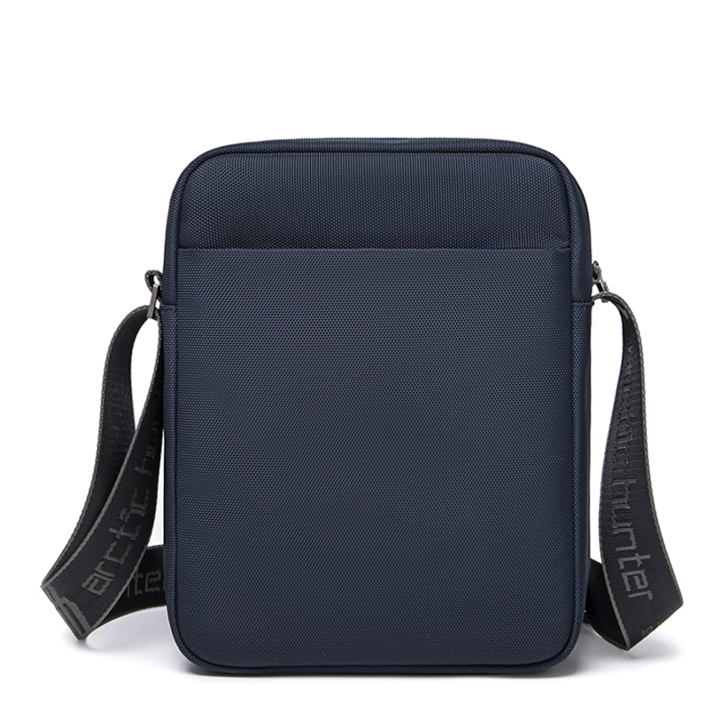 Arctichunter.AH85UU.K00162.blue.3